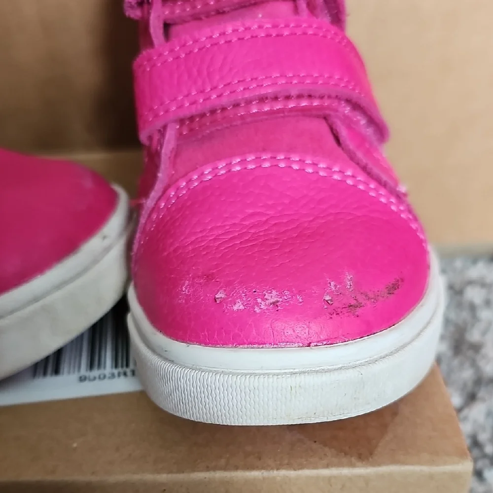 UGG Pink Hightops: T Rennon II Size 6 - Picture 2 of 4